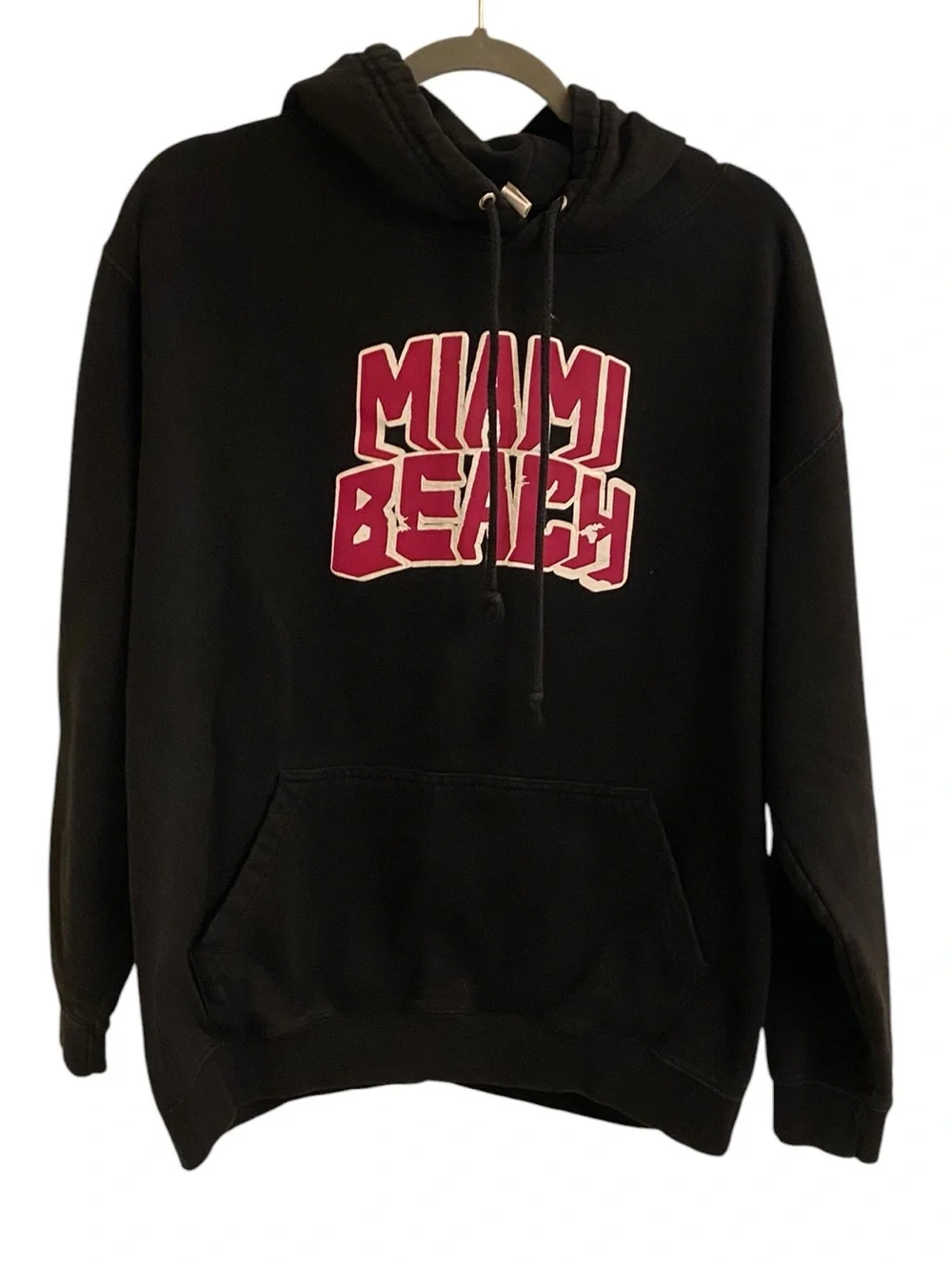 Miami Beach Black Hoodie Sweatshirt Men’s Size Large  Black & Red Cozy Hoodie